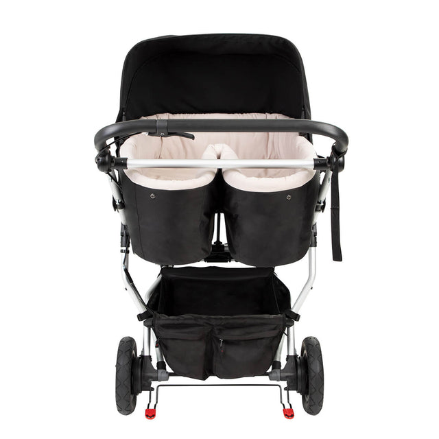 parents view of the carrycot plus for twins on the duet buggy when the carrycot cover is removed_black